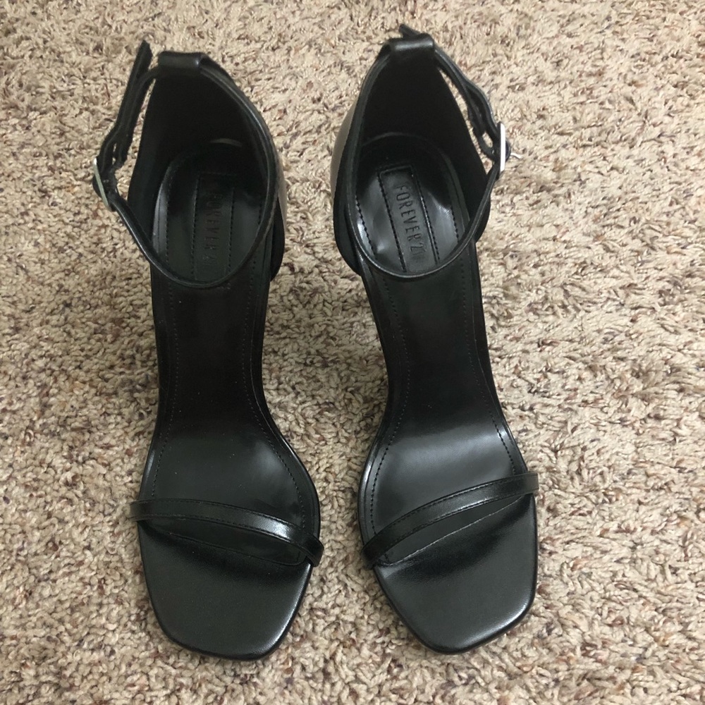 black f21 heels